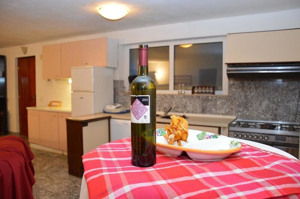 Apartment, 4 Bedrooms, Pool View