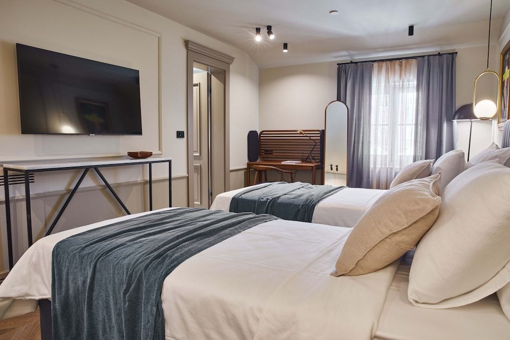 Deluxe Double or Twin Room Sea View