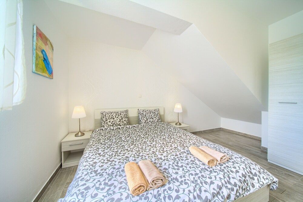 Apartment, 1 Bedroom (2)