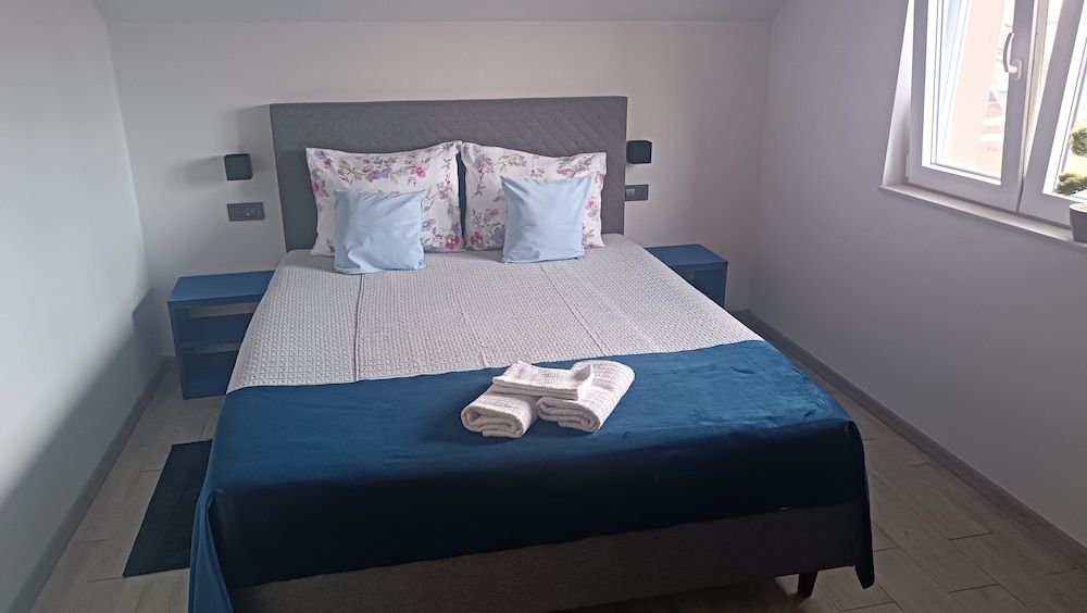 Rooms Jelak Economy Room 4