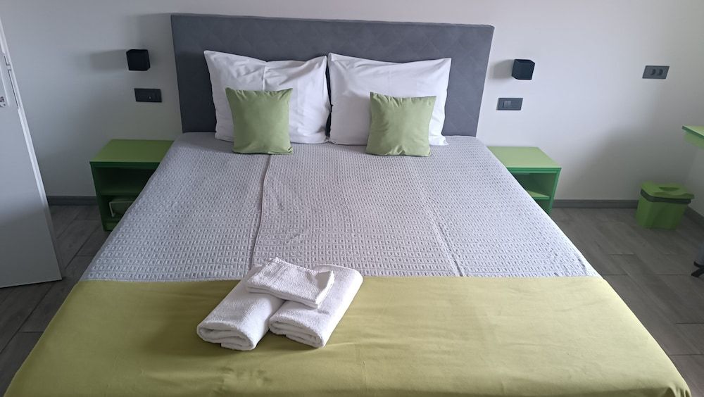 Rooms Jelak Comfort Room 4