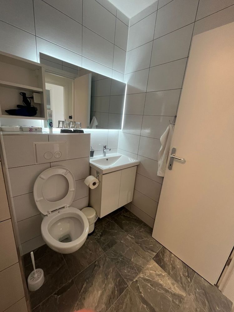 Rooms Jelak Economy Room 6