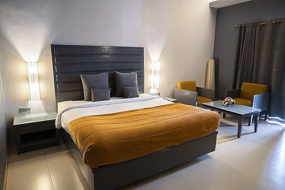 Deluxe Room, Balcony, Pool View (Bk 3 Nt. at 2 Nt. Price)