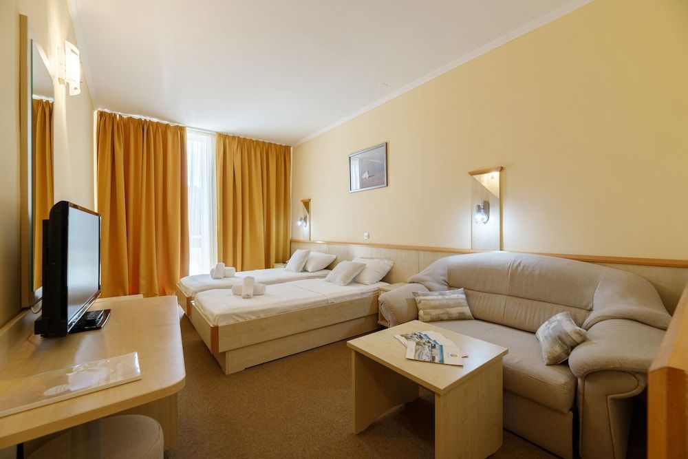 Classic Double or Twin Room, Balcony