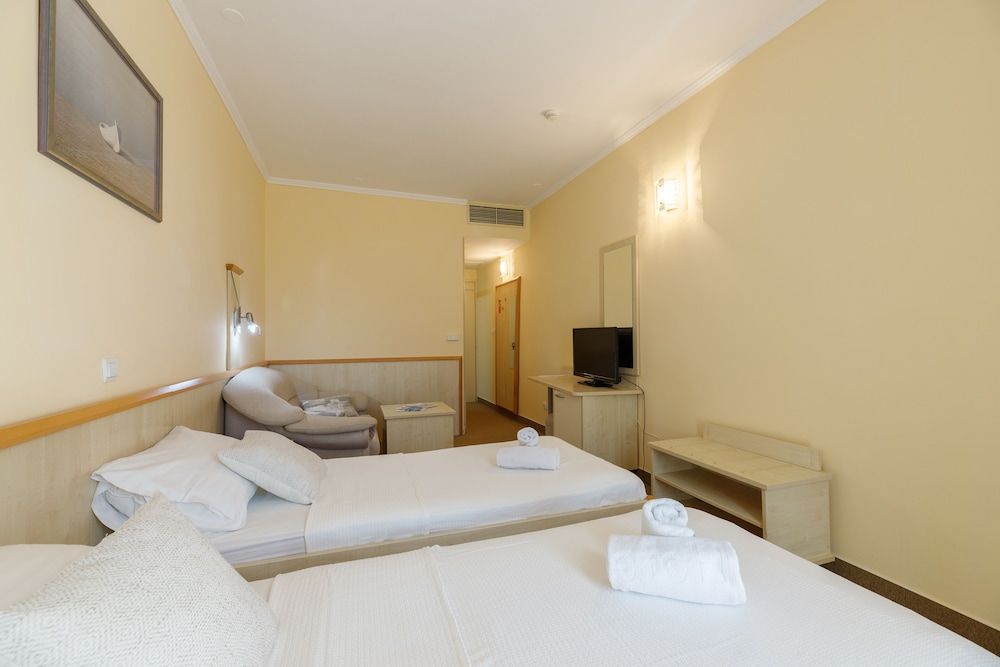Classic Double or Twin Room, Balcony