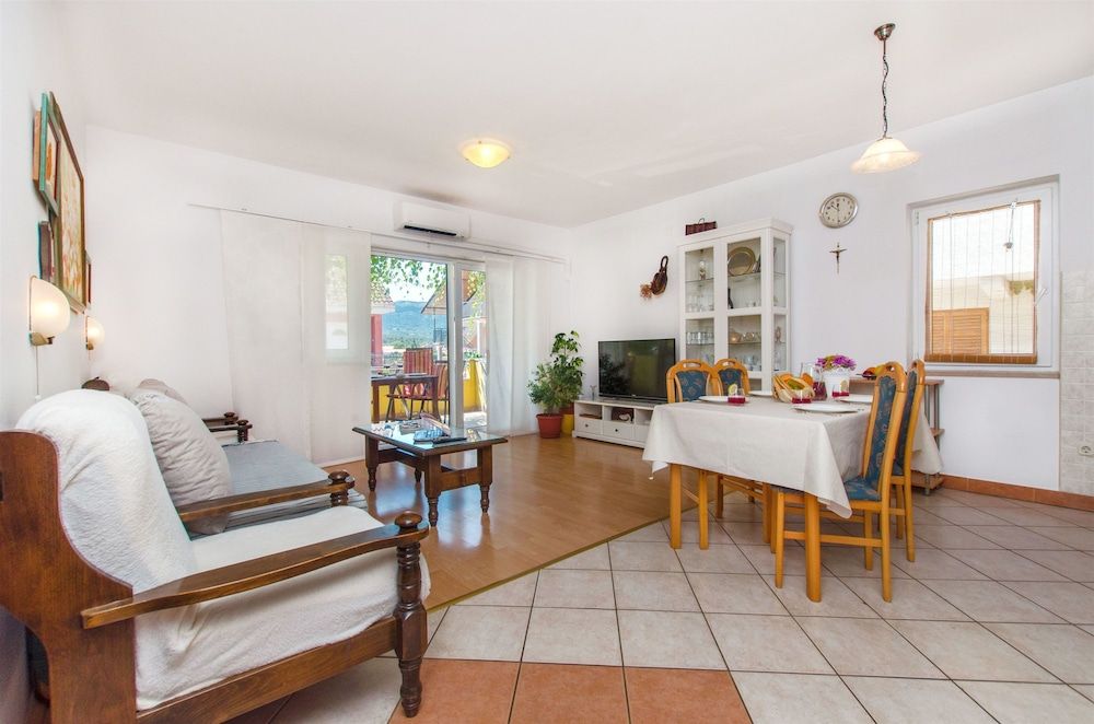 Apartments and Rooms Anita Apartment (A4) 4