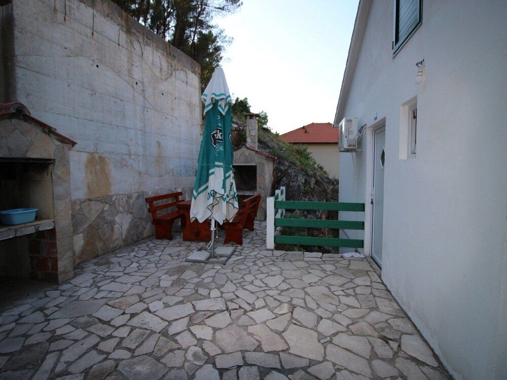 Apartments Roza 1-2