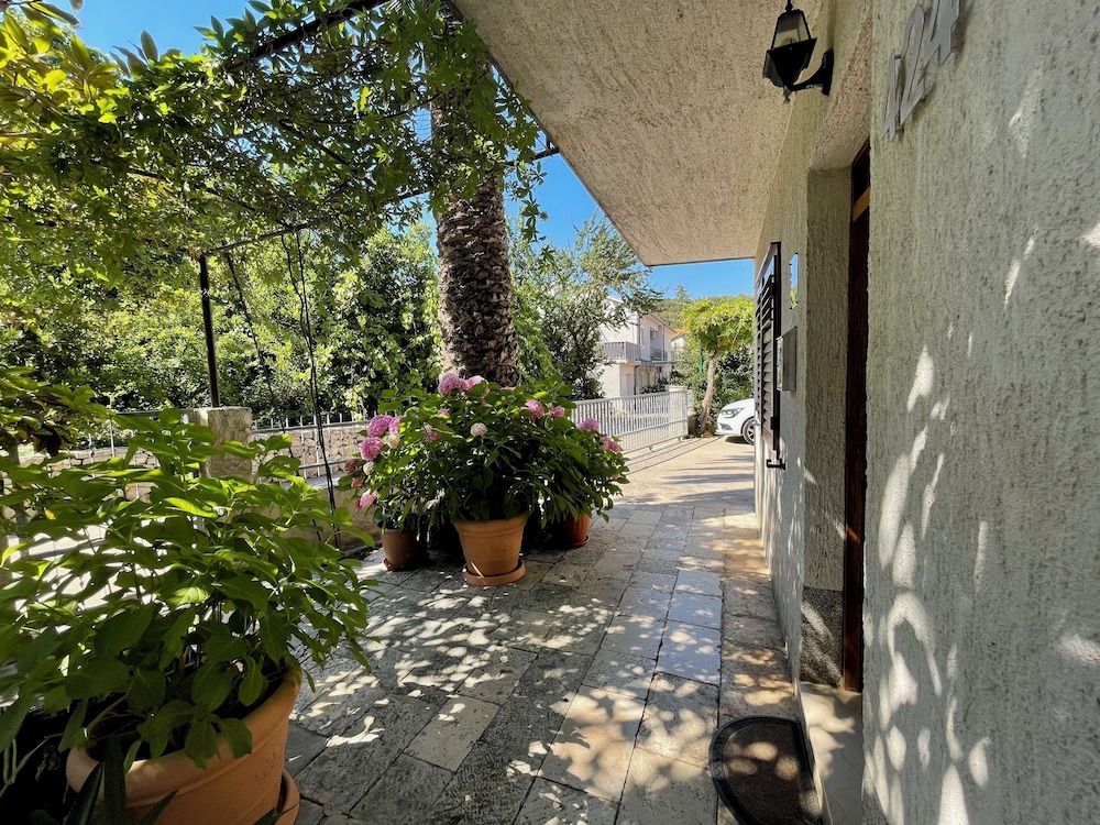 Room, 1 Bedroom, Balcony, Garden View