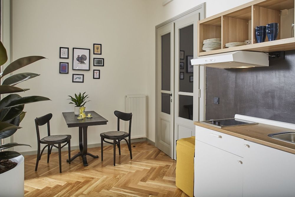 undefined Zest and Nest Boutique Apartments 8