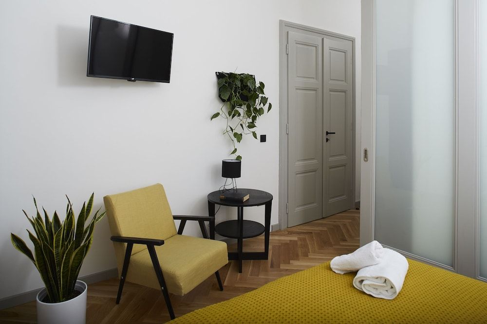 undefined Zest and Nest Boutique Apartments 7