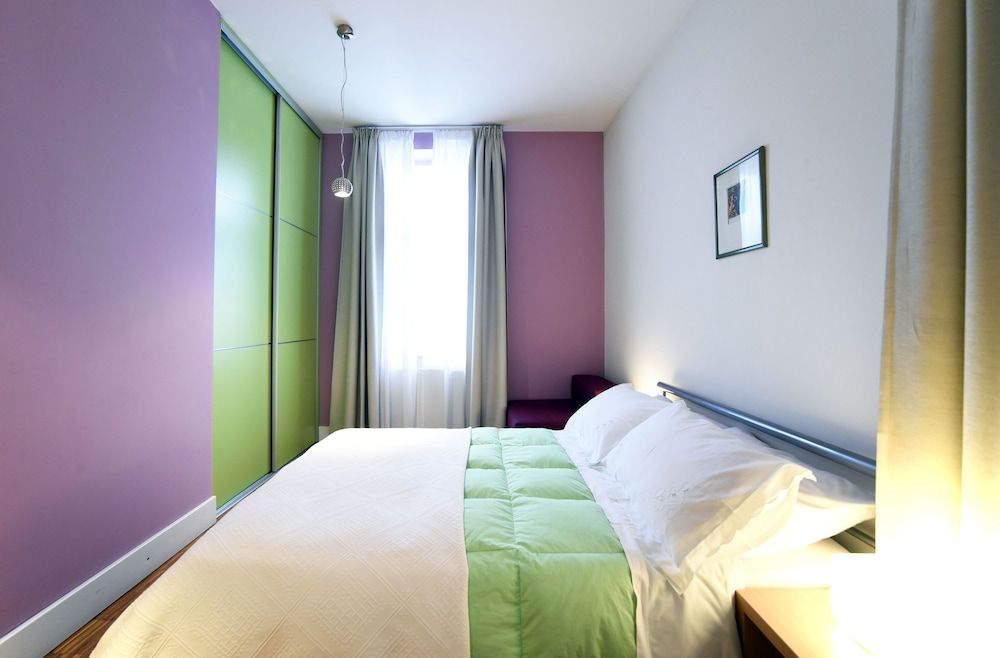 undefined Apartments Twins 2