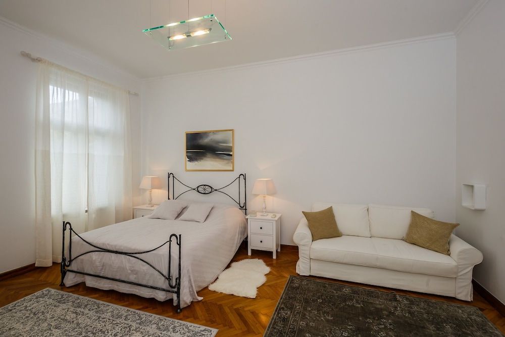 undefined Best Luxury apt in Zagreb for 16 ppl 3