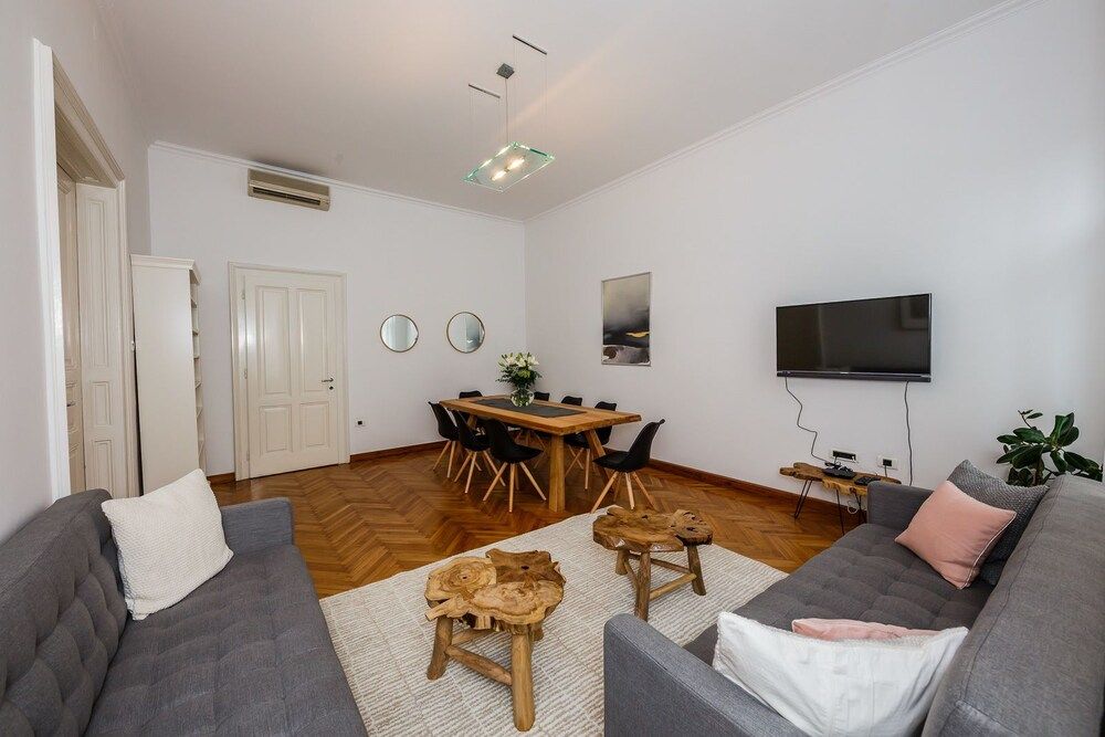 Best Luxury apt in Zagreb for 16 ppl Apartment, 5 Bedrooms 12