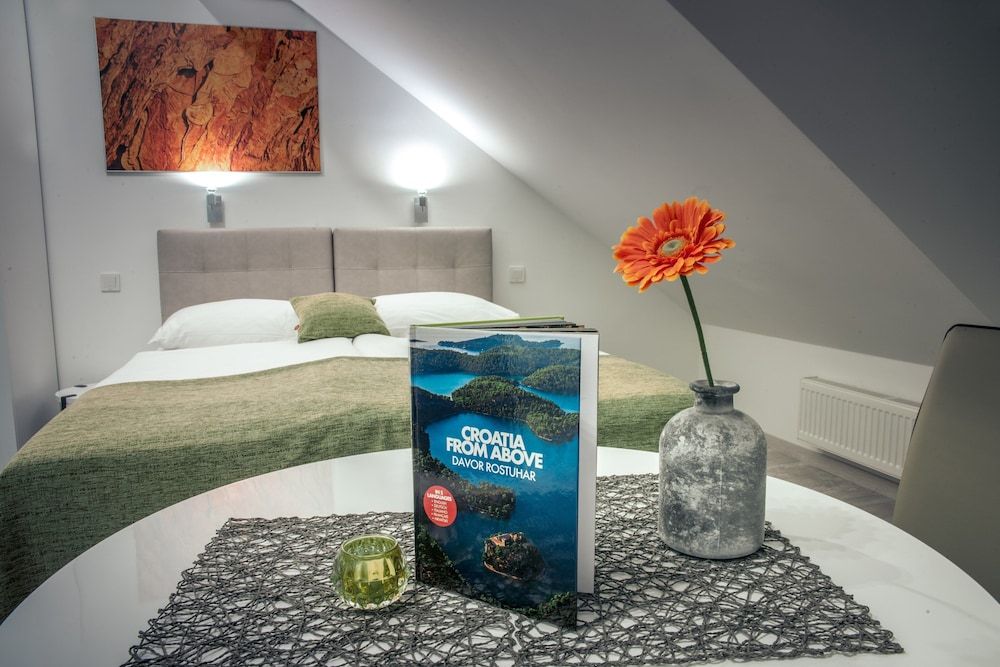 Apartments Beautiful You Are 2 Deluxe Studio Suite, 1 Bedroom (Podravina) 9