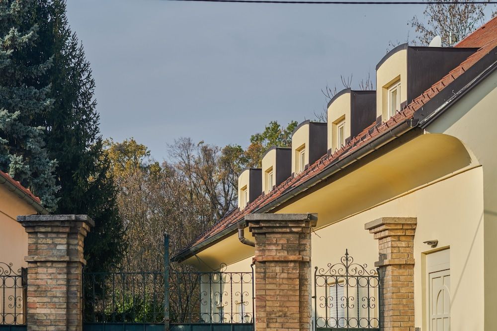 undefined Peacock Boutique Apartments 7