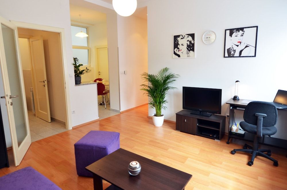 First Choice Centar Apartments Studio (Khaleesi) 10