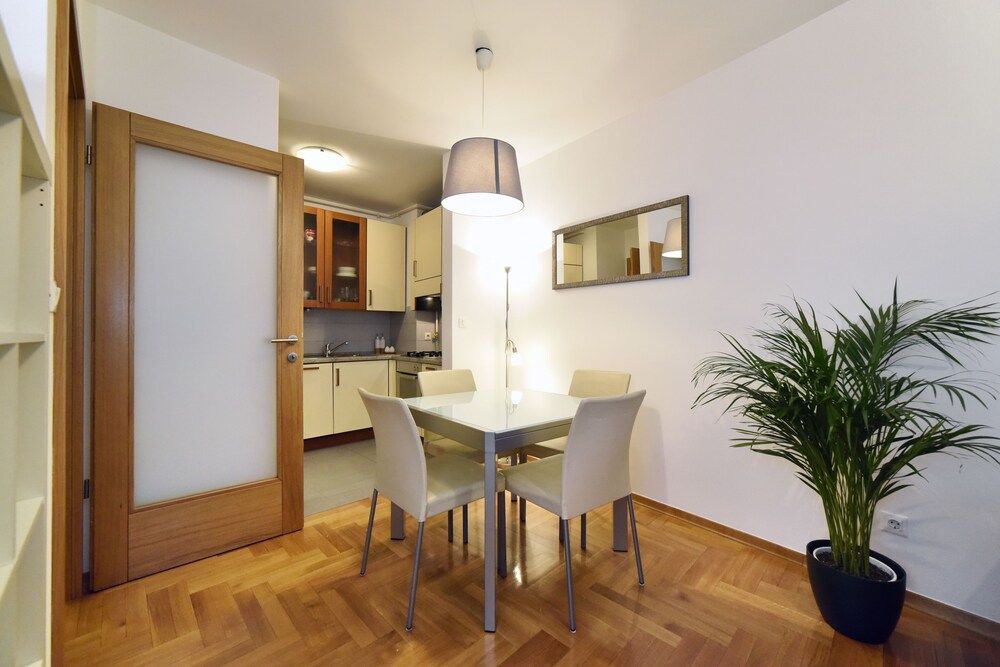 undefined Botanic Apartment 9