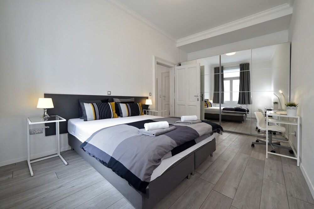 Agape Apartments Deluxe Apartment, City View 4