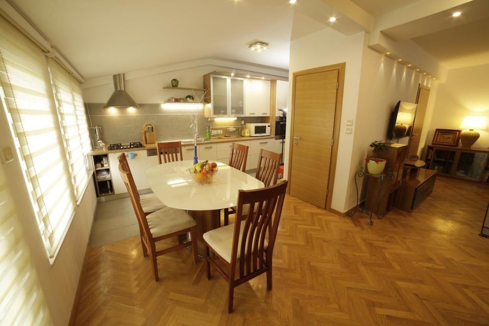 undefined Apartment F9 7