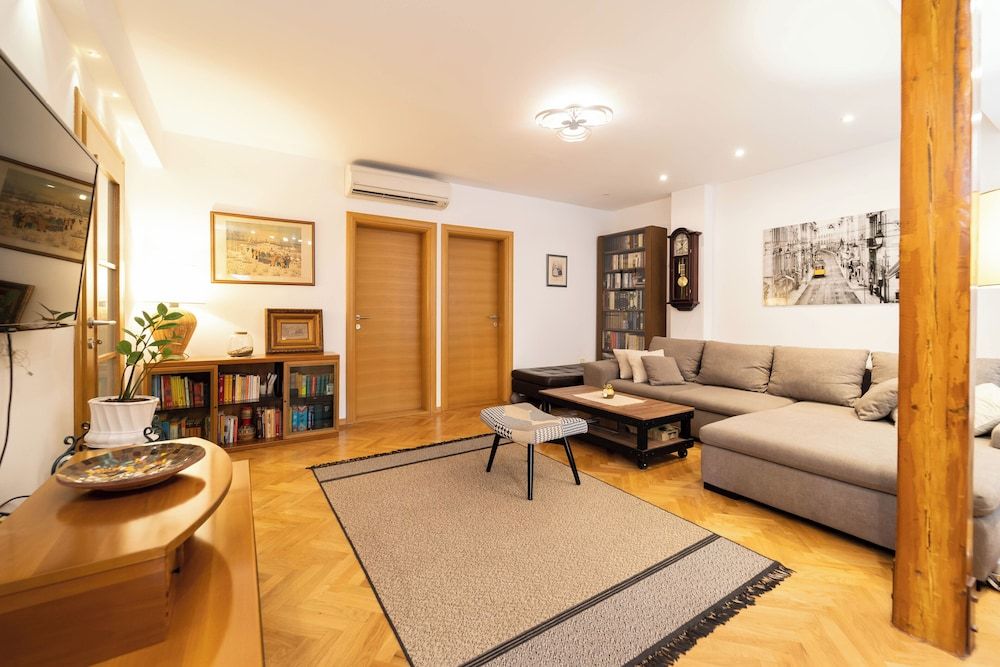 undefined Apartment F9