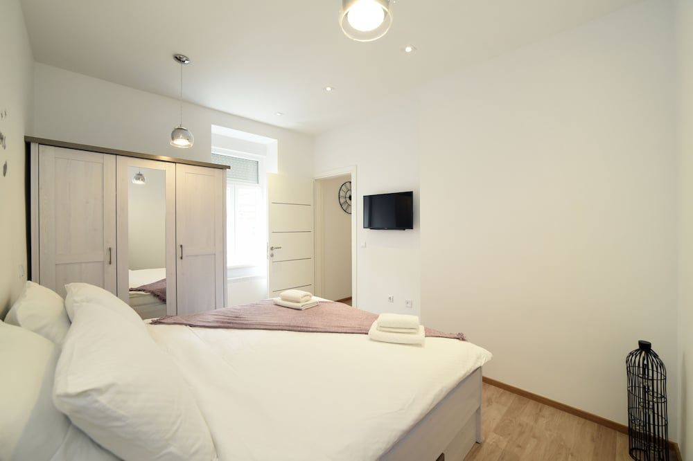 undefined First Choice Centar - Primorska 8