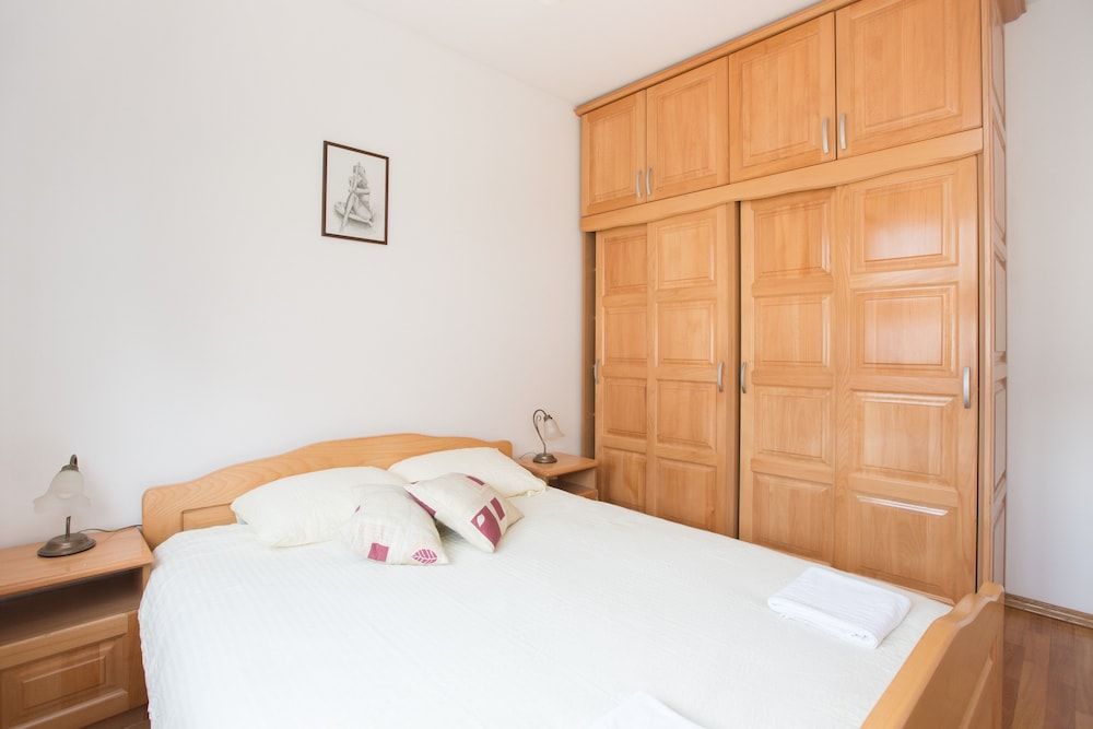 undefined Galileo Apartment 5