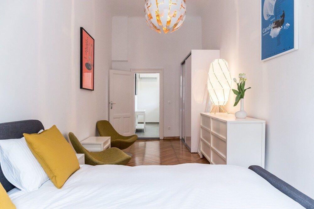 F11 Gallery Loft (Lucky Star) 6