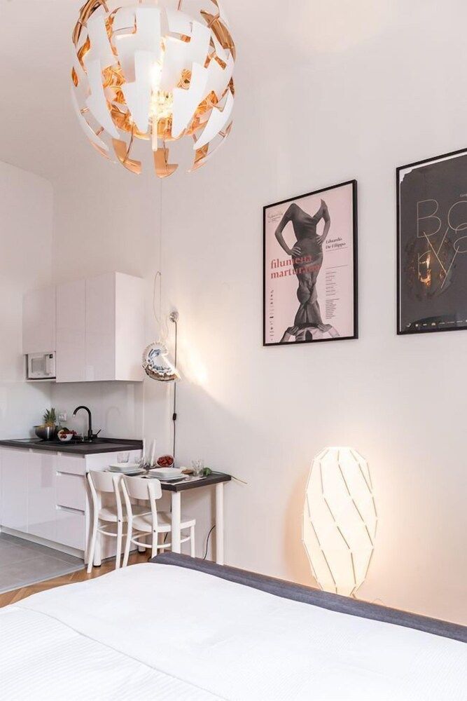 undefined F11 Gallery 8