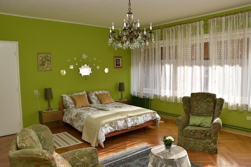 undefined Apartments Oldtimer 9