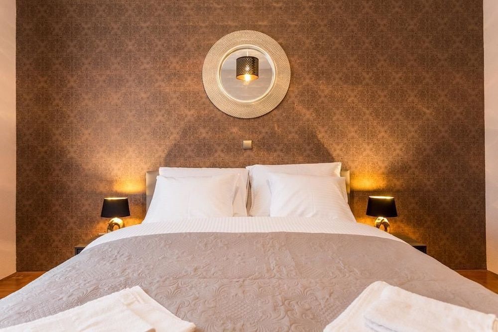 undefined Laufer Apartment 3