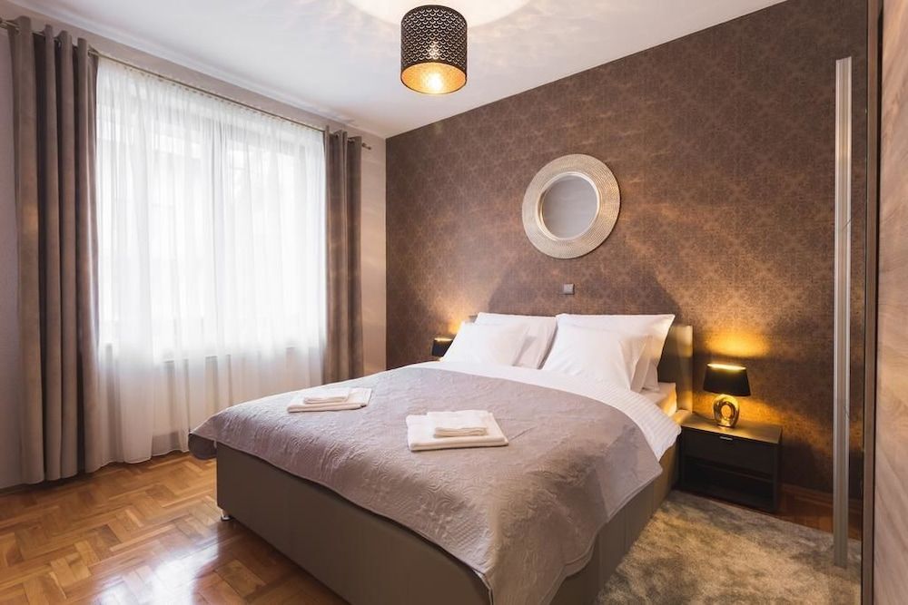 undefined Laufer Apartment