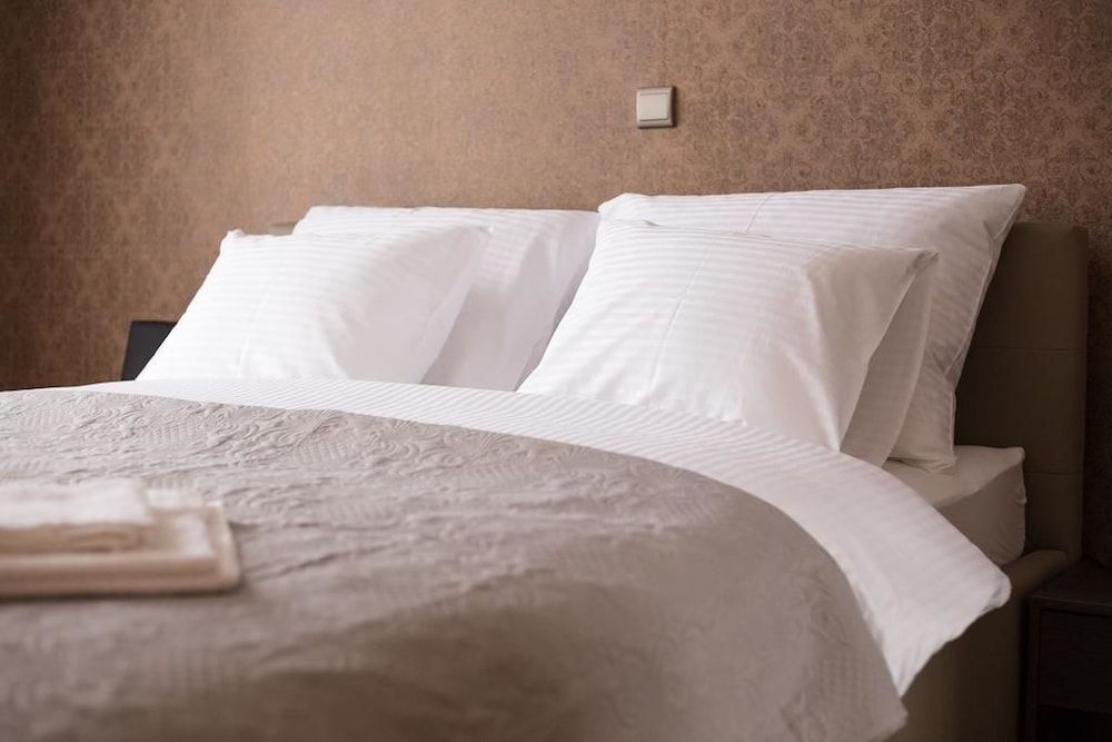 undefined Laufer Apartment 6