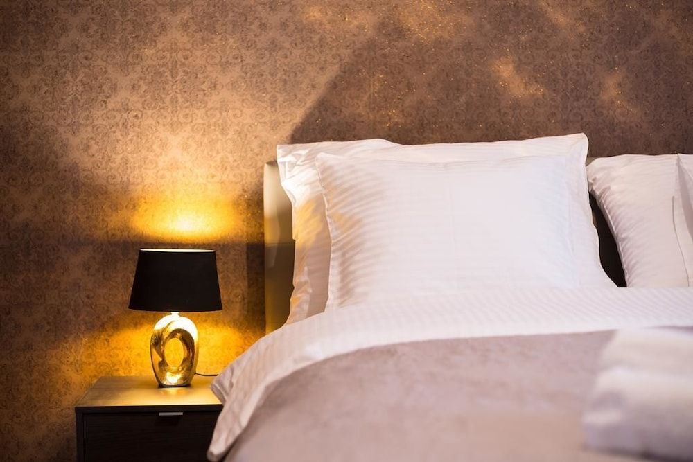 undefined Laufer Apartment 8