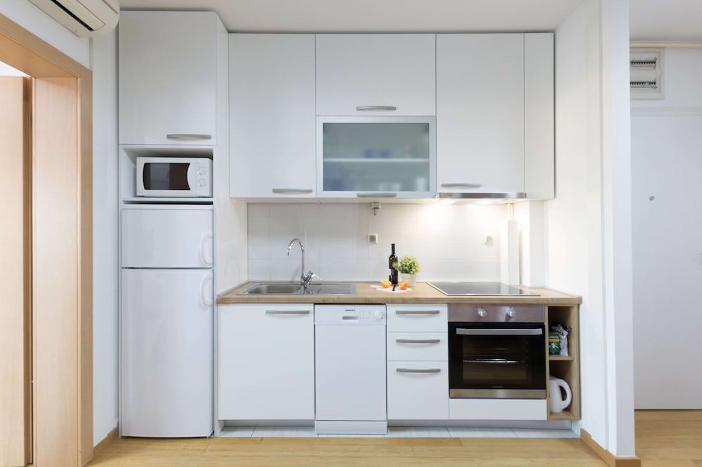 undefined 2 Bedroom Apt. in the Business Zone- Free Parking 3