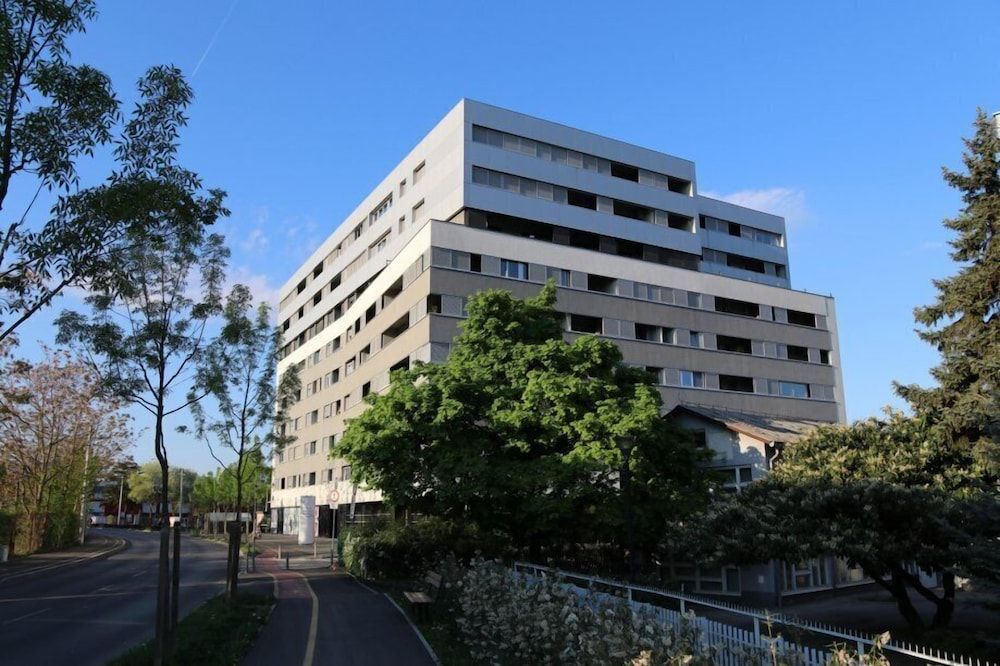 undefined 2 Bedroom Apt. in the Business Zone- Free Parking