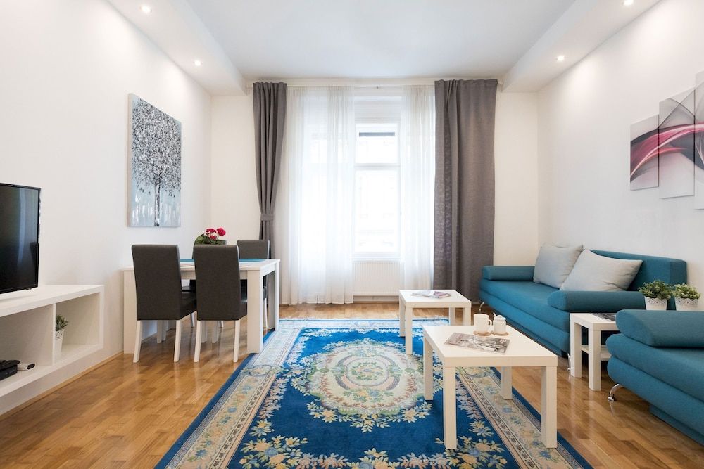 Bright and Spacious Apartment in the City Center! Apartment (1 Bedroom) 22