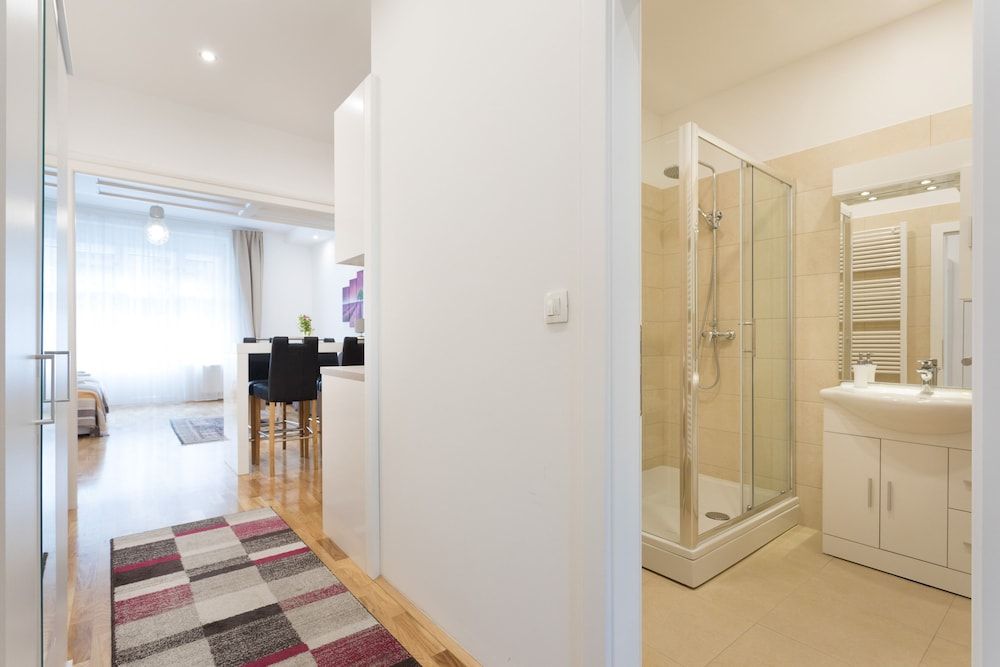 undefined Charming and Bright Studio in Zagreb Center! 3