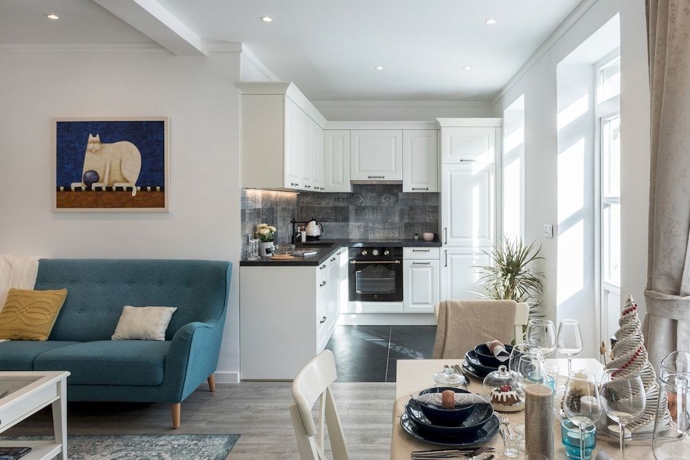 Modern 2bdr Loft in Old Town - Best Location Apartment (2 Bedrooms) 12