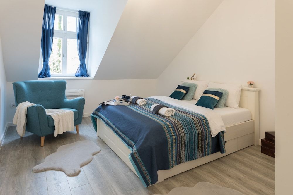 undefined Modern 2bdr Loft in Old Town - Best Location 7