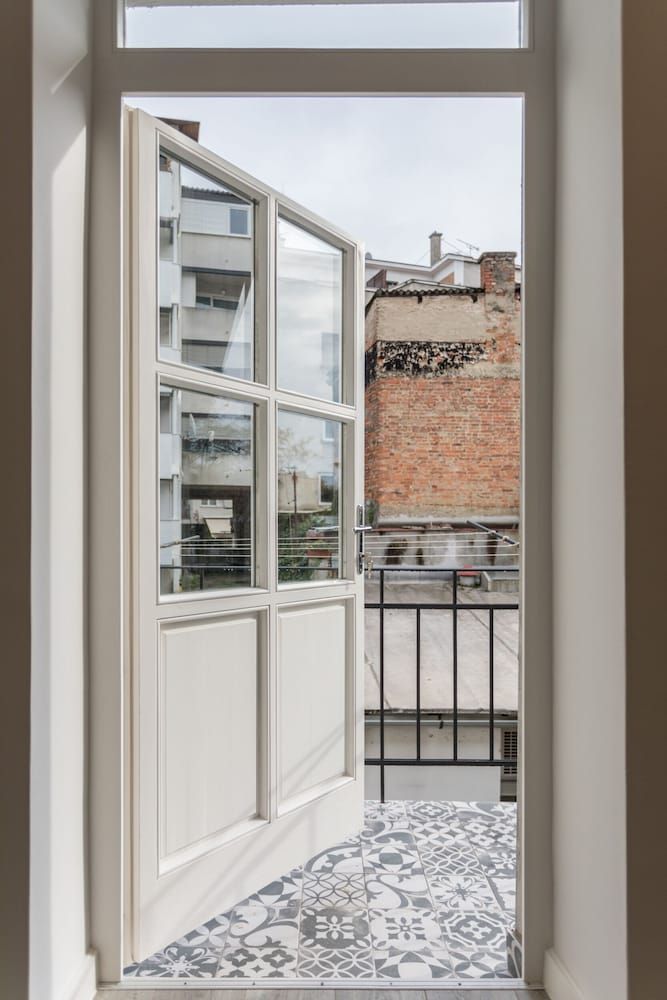 Modern 2bdr Loft in Old Town - Best Location Apartment (2 Bedrooms) 15