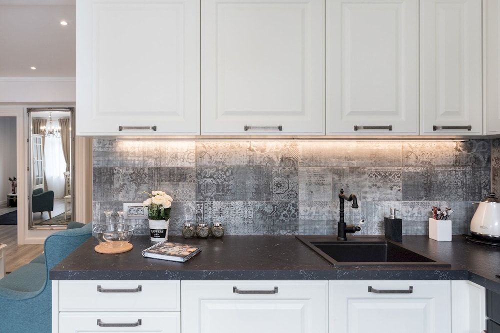 Modern 2bdr Loft in Old Town - Best Location Apartment (2 Bedrooms) 11