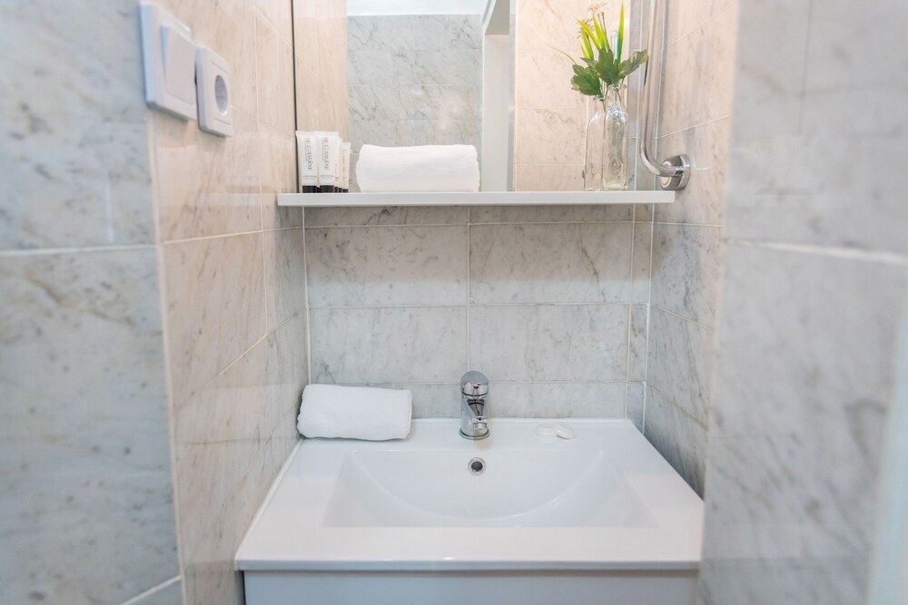 Spacious 2bdr Apartment on Tkalciceva Street Apartment (2 Bedrooms) 9