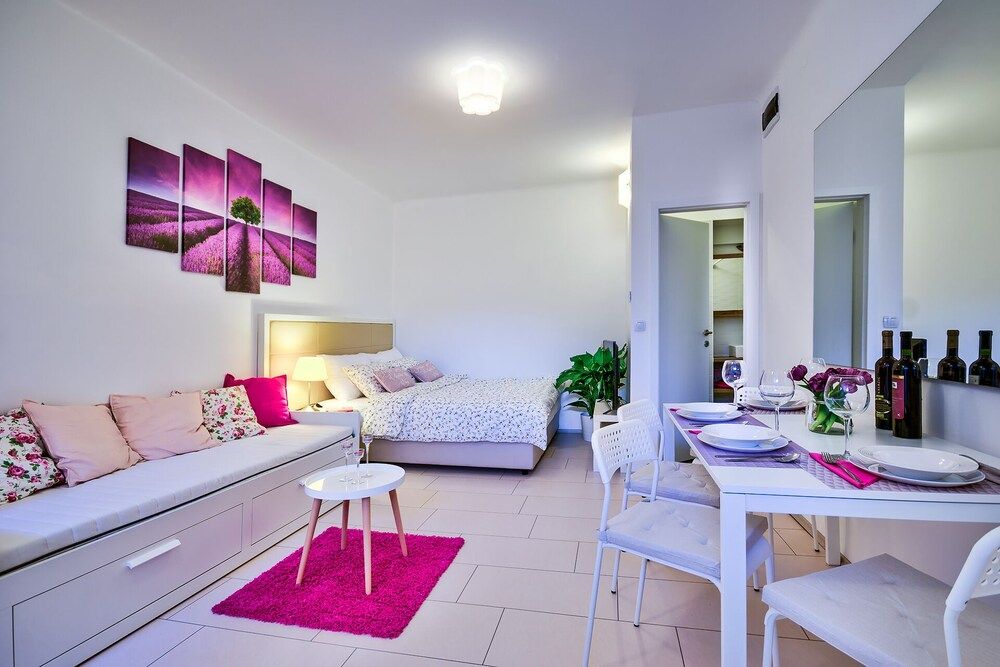 undefined Modern Duplex Close to City Center- Free Parking 3