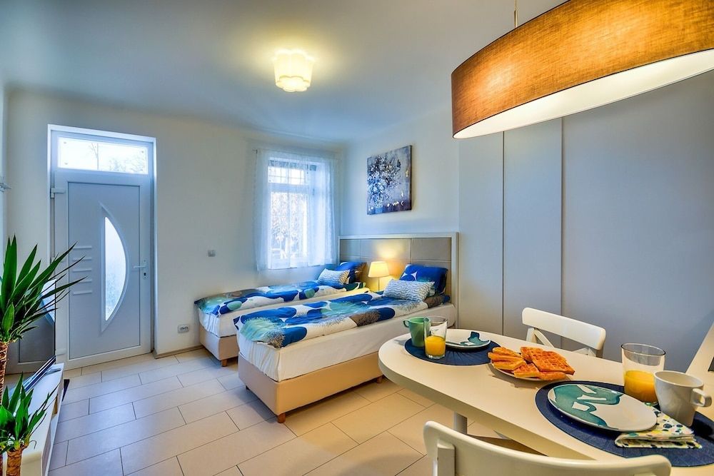 undefined Modern Duplex Close to City Center- Free Parking 7