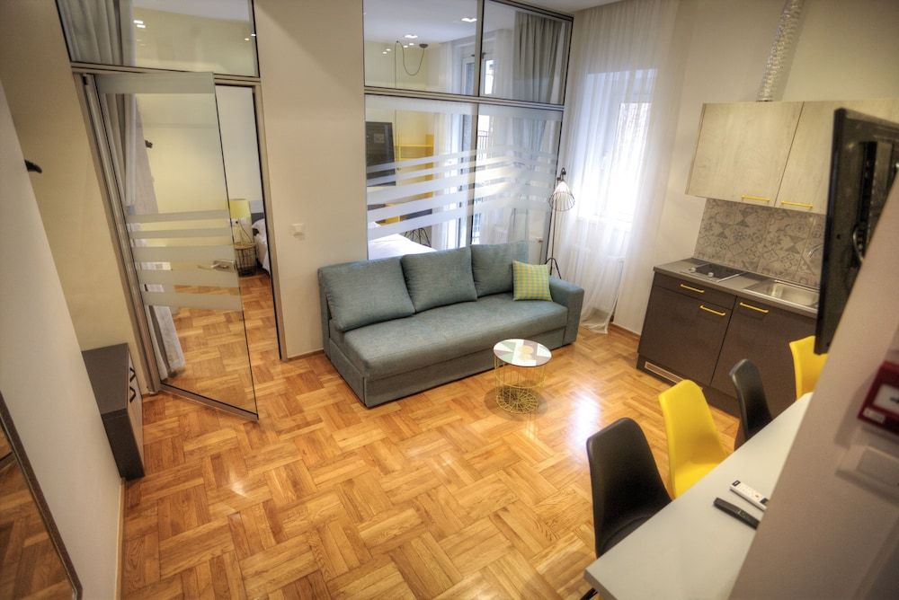 undefined Cardinal apartments 4