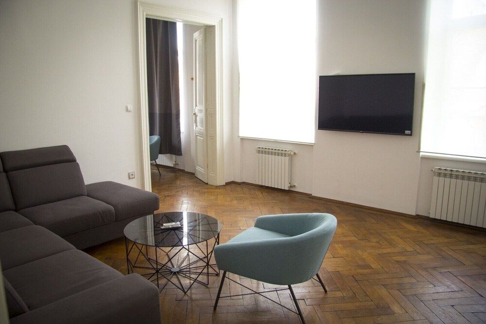 undefined Cardinal apartments 5