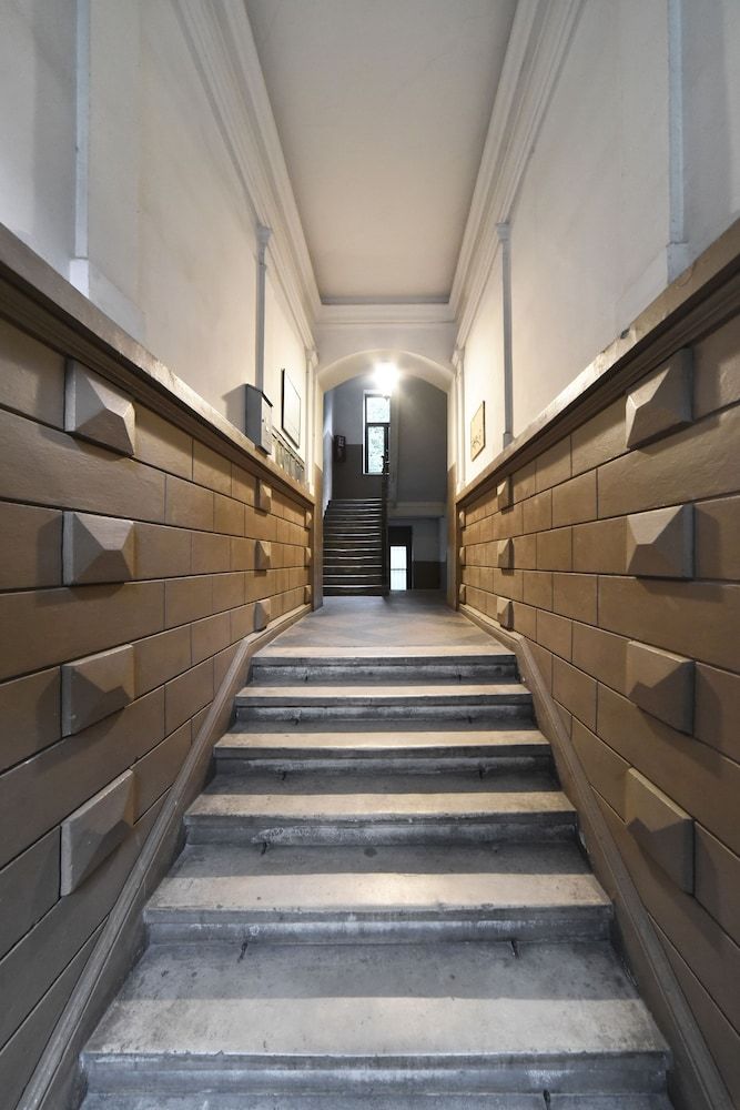 undefined Imperial Apartments 8