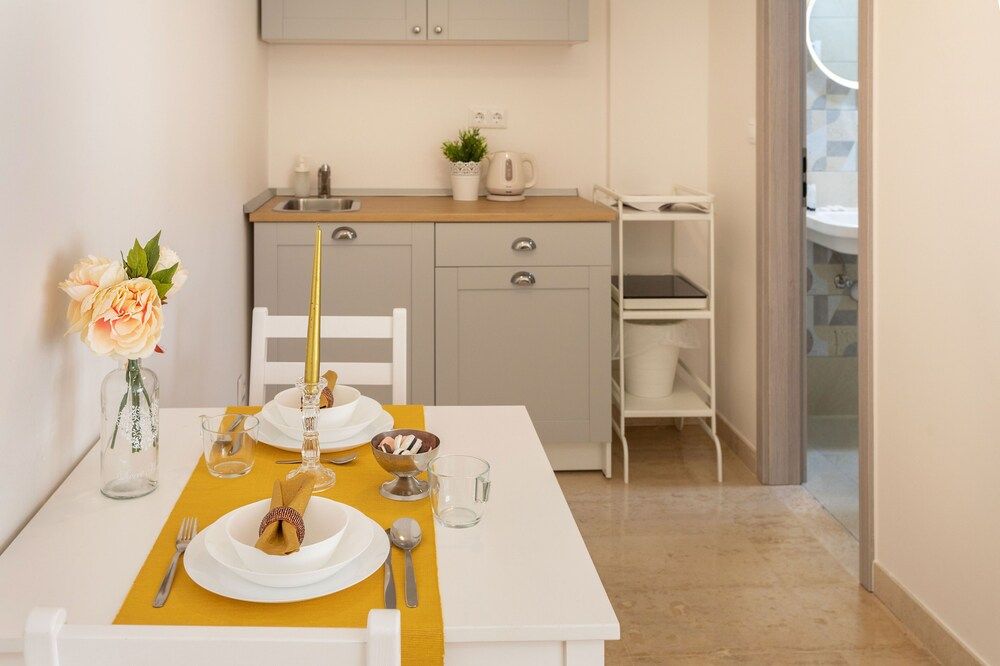 undefined Newly Refurbished Studio Near Kvaternik Square 2