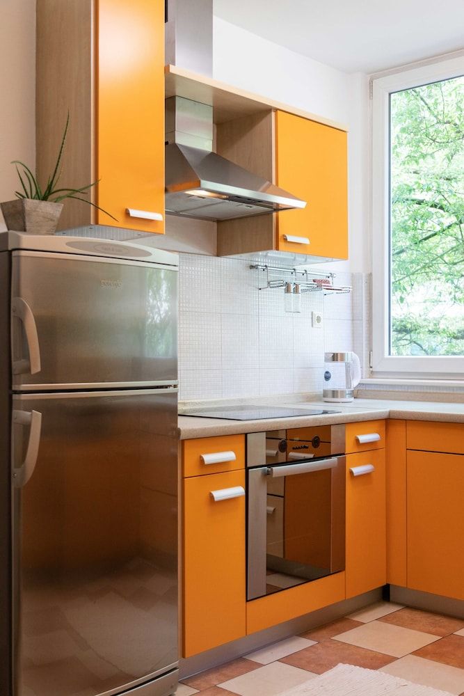 Bright 2bdr Apartment With a Balcony Apartment (2 Bedrooms) 4