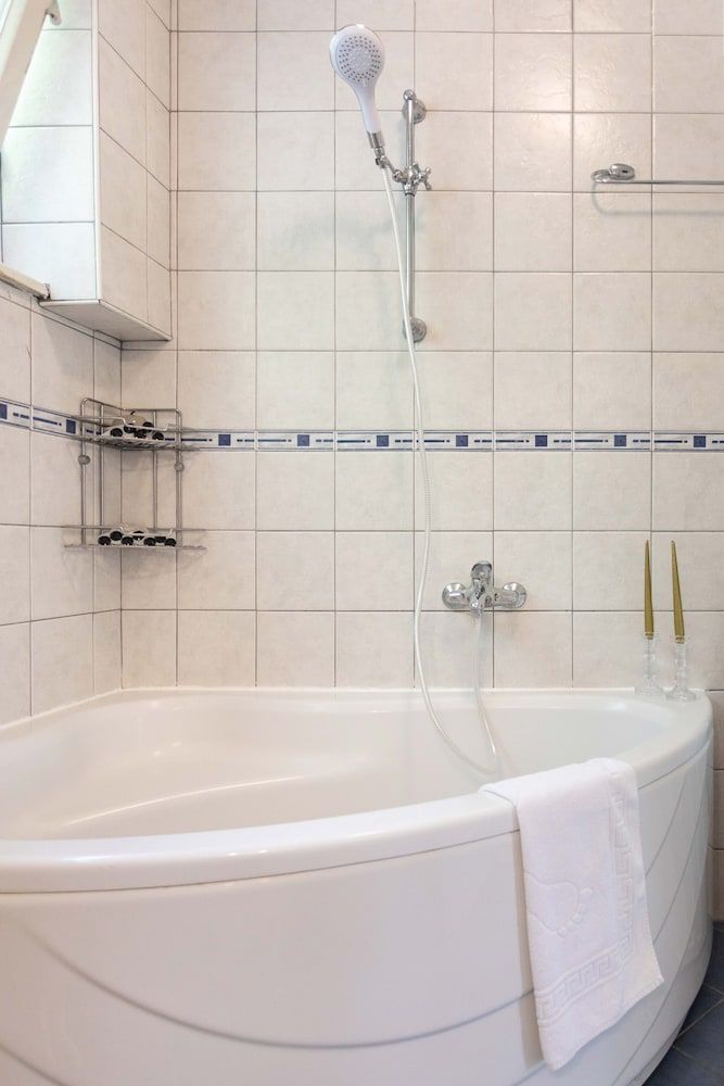 Bright 2bdr Apartment With a Balcony Apartment (2 Bedrooms) 6